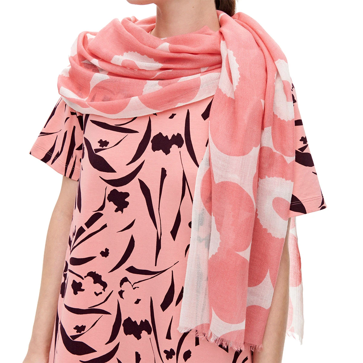 Marimekko Fiore Unikko White / Pink Scarf 4 Marimekko Fiore Unikko White / Pink Scarf - Image 2