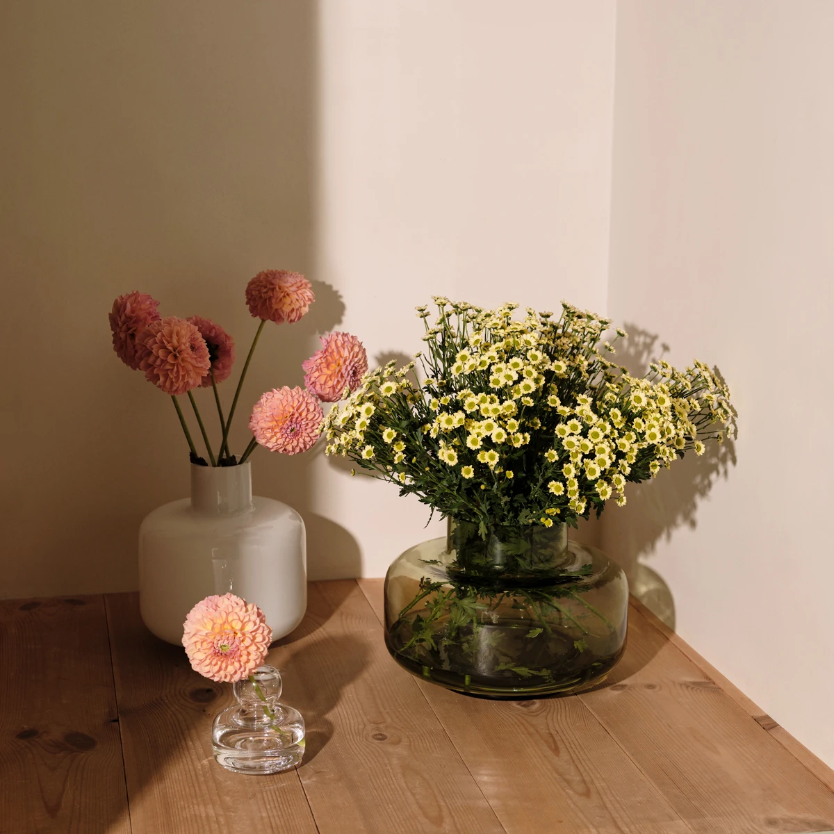 Marimekko Urna Green Vase 5 Marimekko Urna Green Vase - Image 3