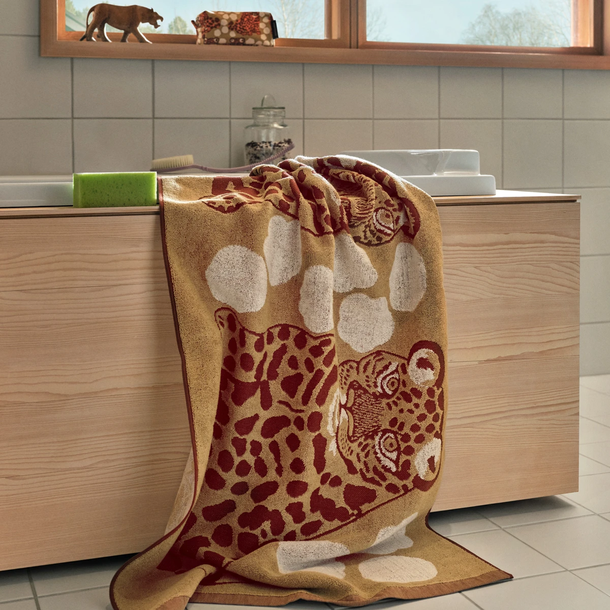 Marimekko Kaksoset Beige / Apricot / Maroon Tiise Cosmetic Bag 7 Marimekko Kaksoset Beige / Apricot / Maroon Tiise Cosmetic Bag - Image 5