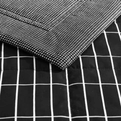 Marimekko Pieni Tiiliskivi Black / White Full / Queen Quilted Blanket 12 Marimekko Pieni Tiiliskivi Black / White Full / Queen Quilted Blanket -home decoration marimekko pieni tiiliskivi black white full queen quilted blanket 77