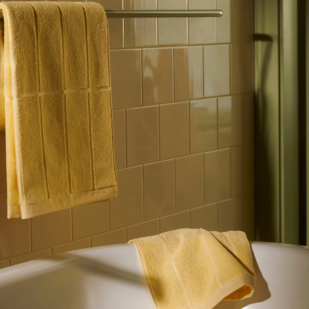 Marimekko Tiiliskivi Pastel Yellow Bath Towel 4 Marimekko Tiiliskivi Pastel Yellow Bath Towel - Image 2