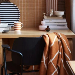 Marimekko Tiiliskivi Terracotta / Cream Blanket -home decoration marimekko tiiliskivi terracotta cream blanket 80