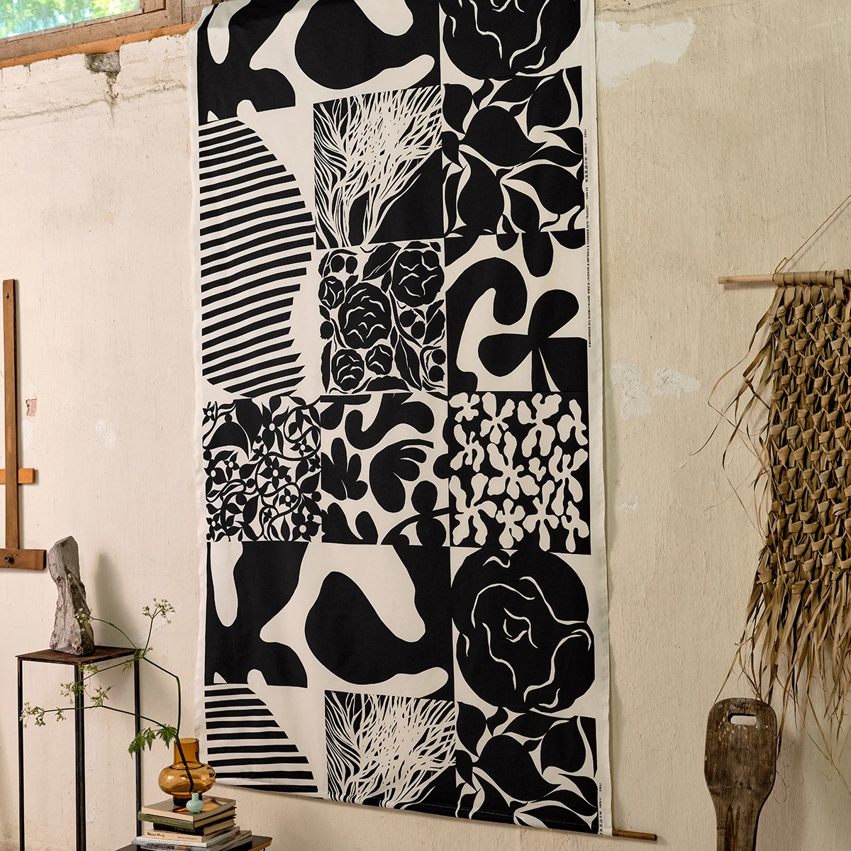 Marimekko Umpu Amber Vase 5 Marimekko Umpu Amber Vase - Image 3