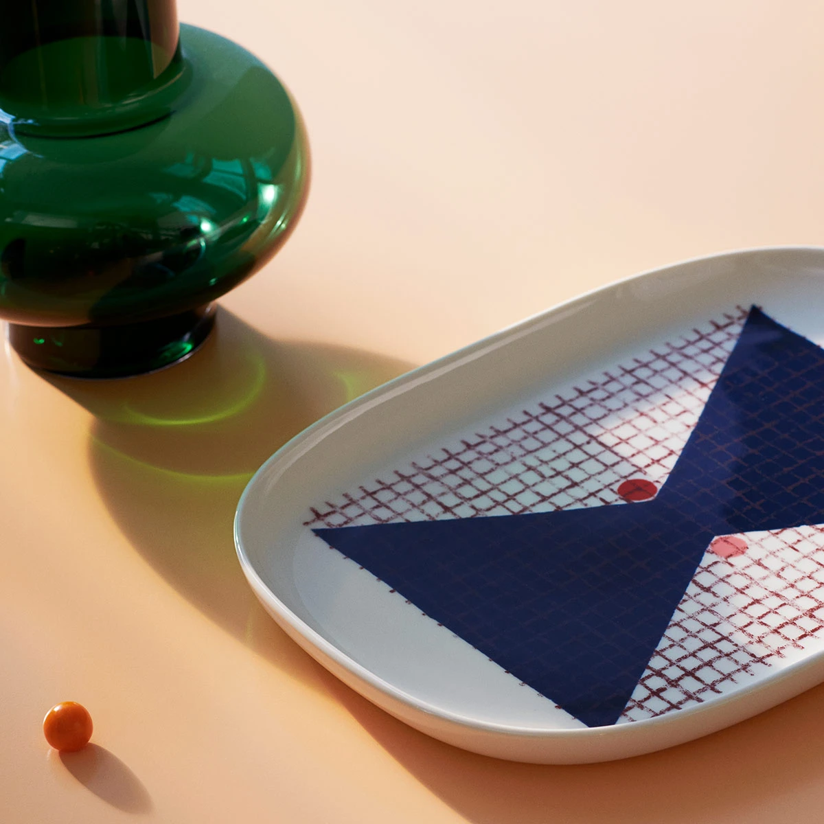 Marimekko Umpu Green Vase 5 Marimekko Umpu Green Vase - Image 3