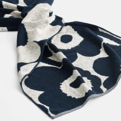 Marimekko Unikko Ivory / Navy Bath Towel -home decoration marimekko unikko ivory navy bath towel 51