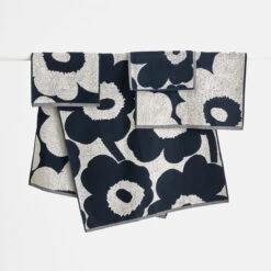 Marimekko Unikko Ivory /Navy Hand Towel