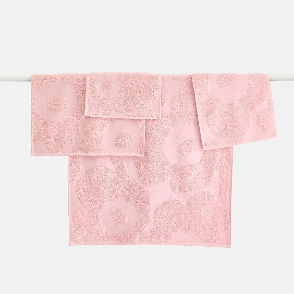 Marimekko Unikko Powder Pink Guest Towel 4 Marimekko Unikko Powder Pink Guest Towel - Image 2