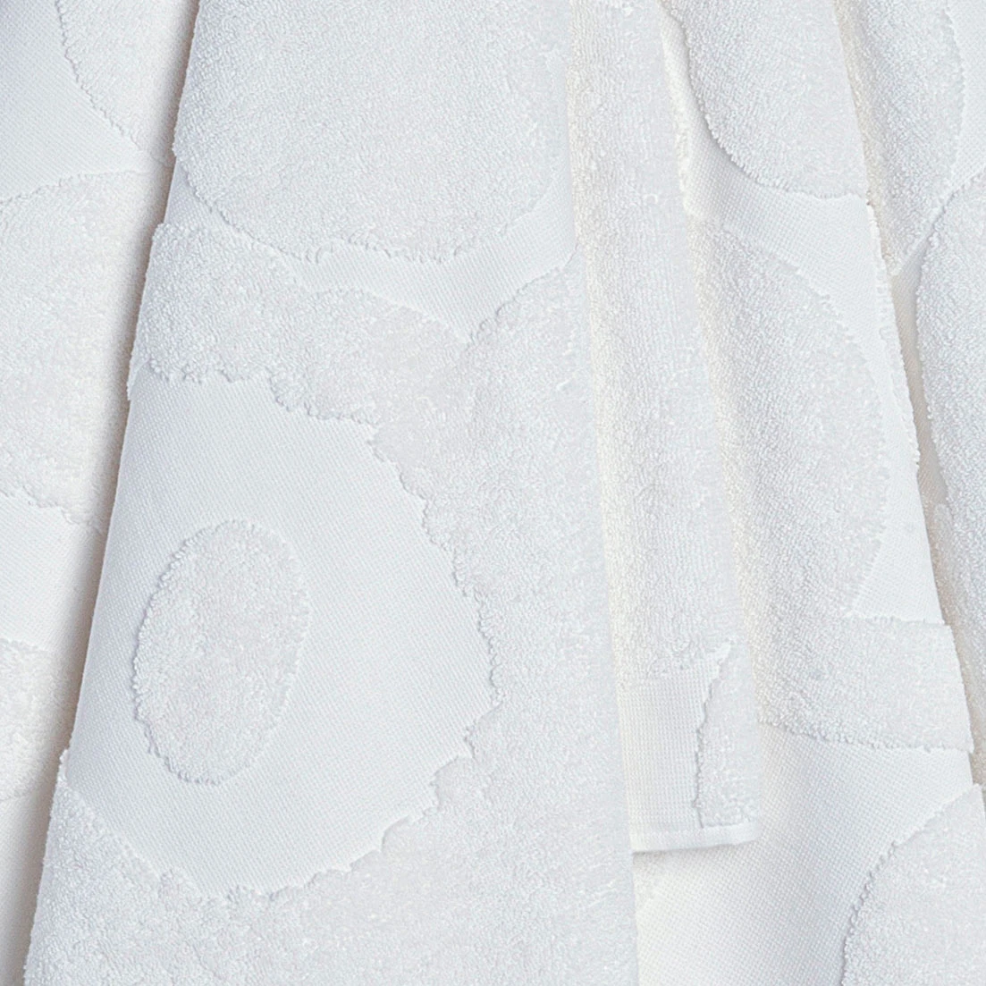 Marimekko Unikko White Guest Towel 4 Marimekko Unikko White Guest Towel - Image 2