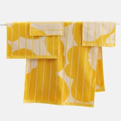 Marimekko Vesi Unikko Yellow / Beige Bath Towel - Anniversary Edition -home decoration marimekko vesi unikko yellow beige anniversary bath towel 32