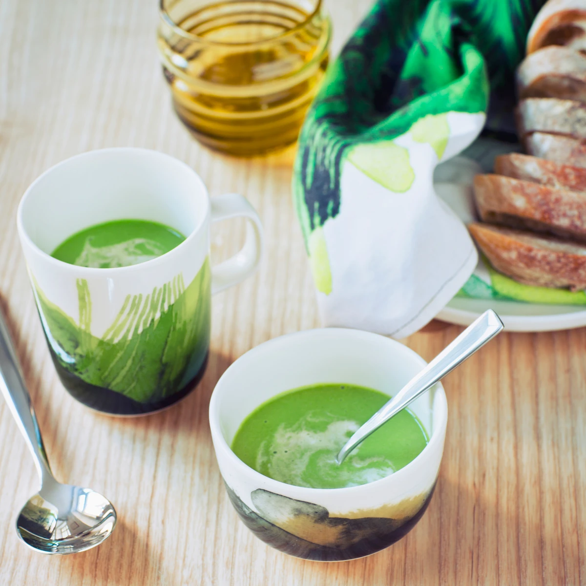 Marimekko Weather Diary White / Green Mug 5 Marimekko Weather Diary White / Green Mug - Image 3